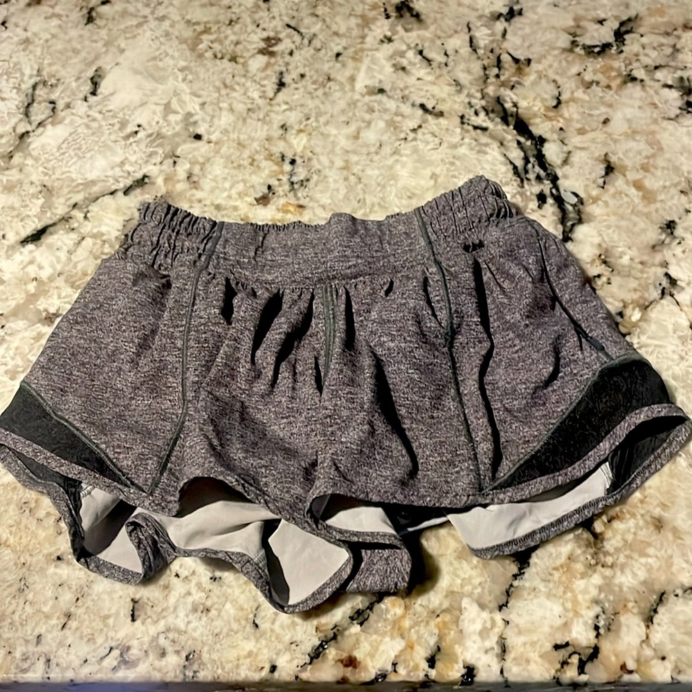 Lululeamon hotty hot shorts